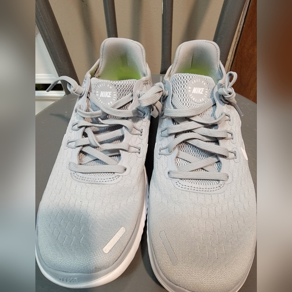 Nike Free Rn - Picture 2 of 3